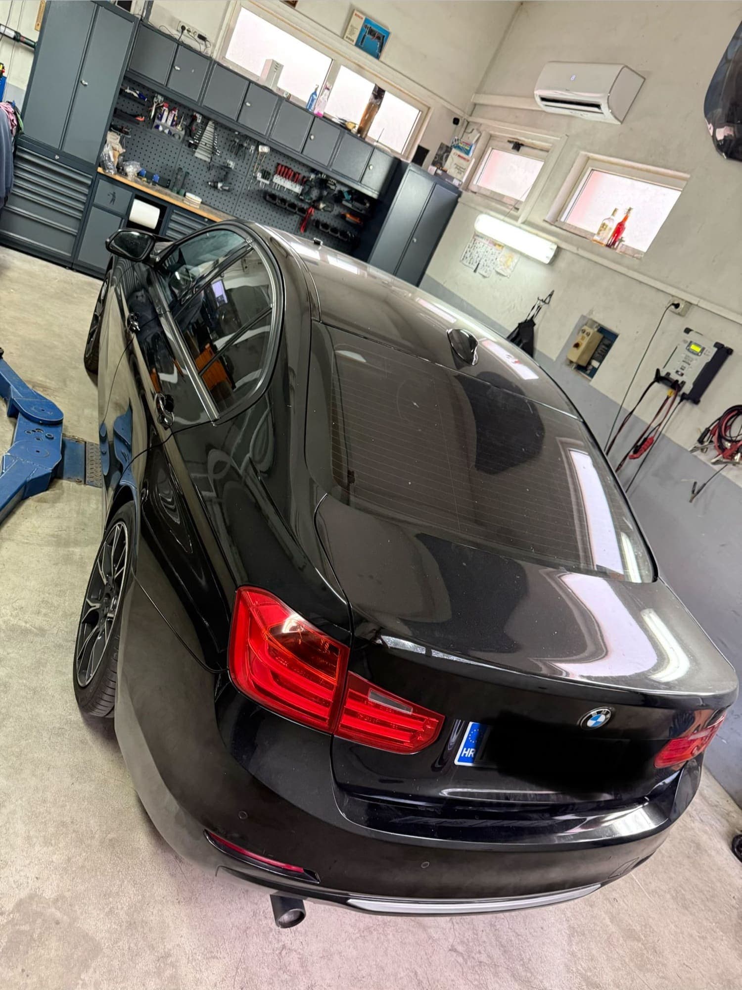 BMW 3 (F30) — Auto elektrika — brava vrata, podizač stakla, poklopac rezervoara